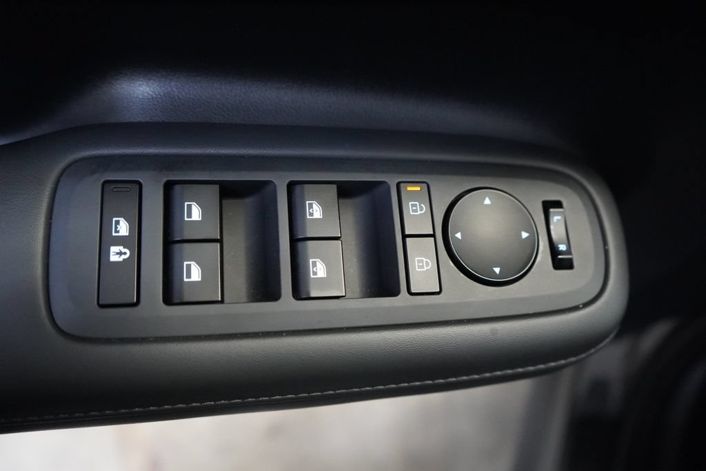Used 2025 Hyundai Santa Fe SEL FWD image 29
