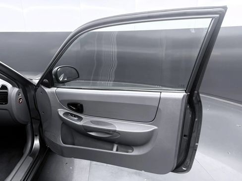 Used 2005 Hyundai Accent GT FWD image 9