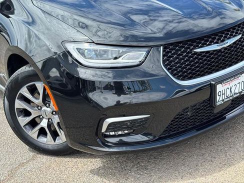 Certified 2022 Chrysler Pacifica Pinnacle FWD image 6