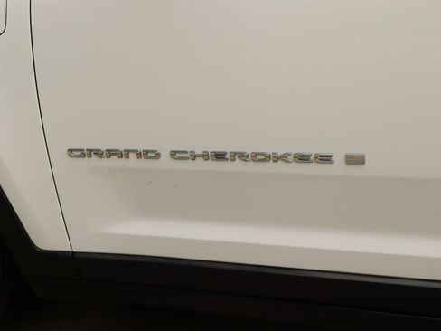 Used 2024 Jeep Grand Cherokee Limited 4xe AWD/4WD image 41