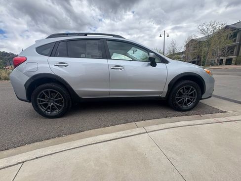 Used 2017 Subaru Crosstrek 2.0i Premium image 10