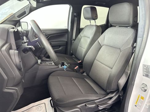 Used 2024 Chevrolet Colorado W/T image 15