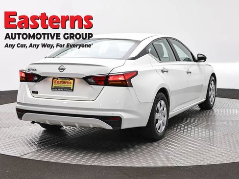 Used 2024 Nissan Altima 2.5 S FWD image 5