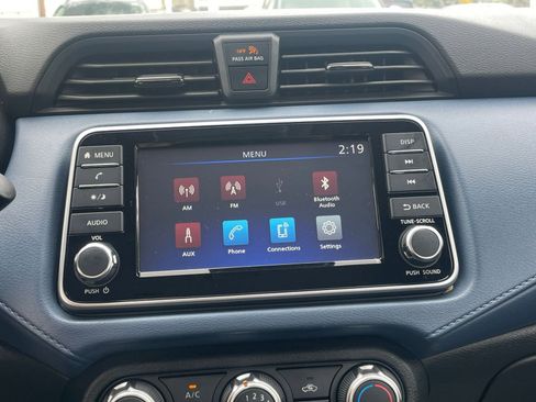 Used 2025 Nissan Versa SV image 20