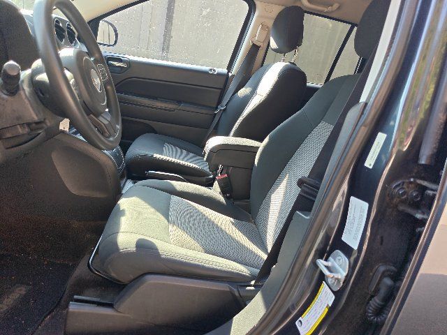 Used 2014 Jeep Compass Sport w/ Power Value Group FWD image 8