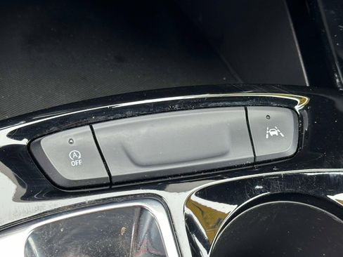 Used 2024 Chevrolet Trax RS w/ Driver Confidence Package FWD image 30
