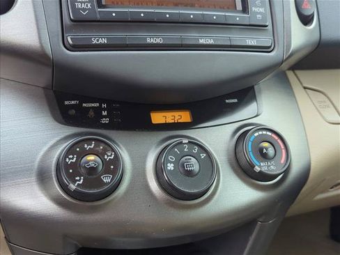 Used 2012 Toyota RAV4 FWD w/ Upgrade Value Pkg image 13