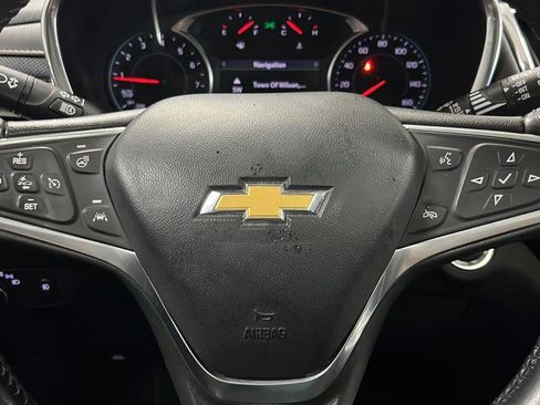 Used 2022 Chevrolet Equinox Premier AWD/4WD image 16