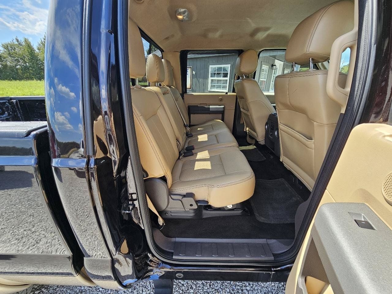 Used 2013 Ford F250 Lariat w/ Lariat Interior Pkg AWD/4WD image 27
