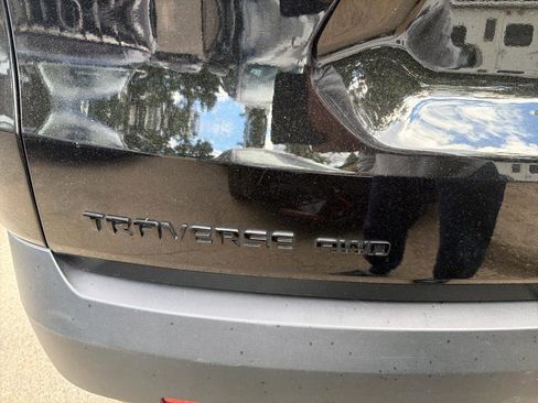 Used 2023 Chevrolet Traverse RS AWD/4WD image 10
