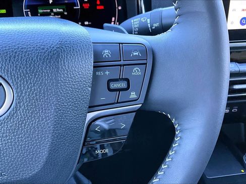 Used 2026 Toyota Camry SE image 21