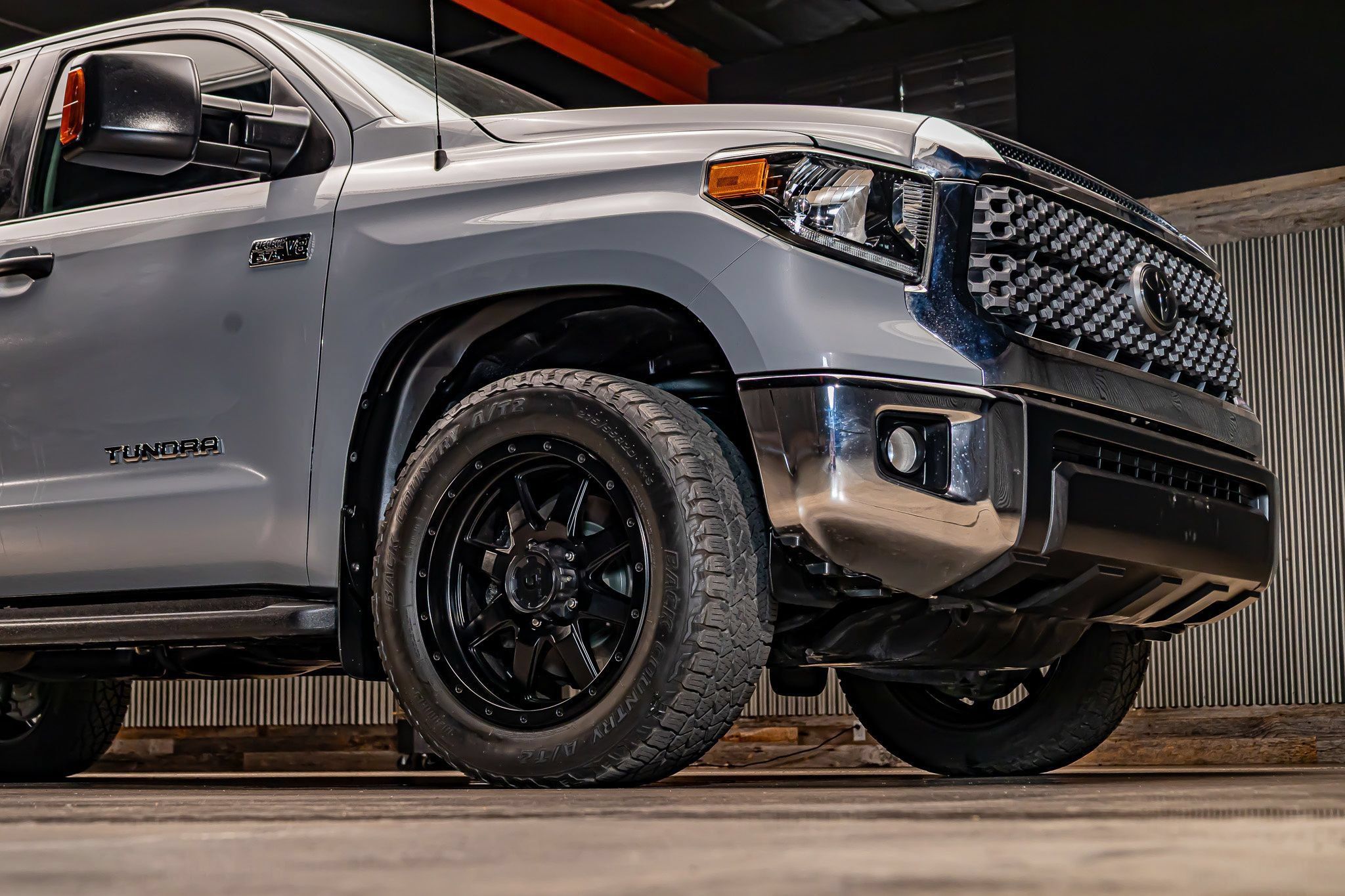 Used 2019 Toyota Tundra SR5 w/ SR5 Upgrade Package AWD/4WD image 11