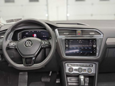 Used 2020 Volkswagen Tiguan SEL image 5