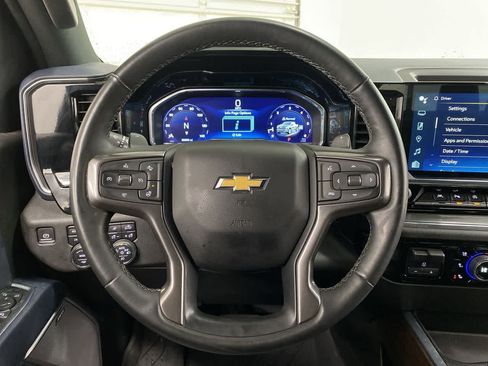 Used 2023 Chevrolet Silverado 1500 High Country w/ Technology Package AWD/4WD image 19