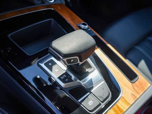 Used 2023 Audi Q5 2.0T Premium w/ Convenience Package image 22