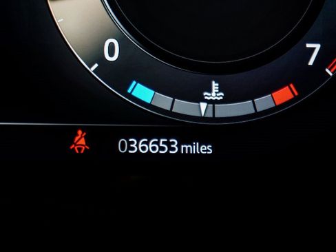 Used 2023 Land Rover Range Rover SE image 47