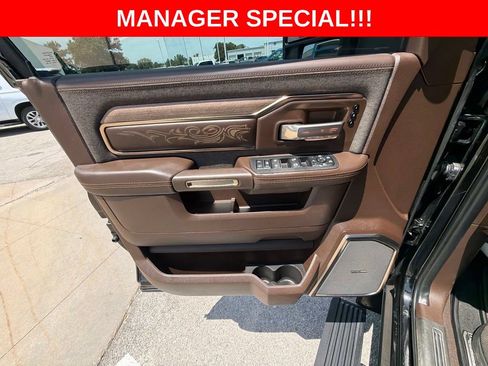 Used 2025 RAM 2500 Limited AWD/4WD image 19