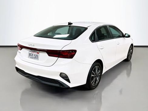 Certified 2023 Kia Forte LXS image 7