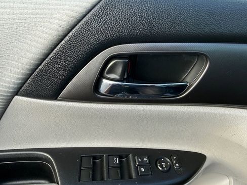 Used 2014 Honda Accord LX image 11