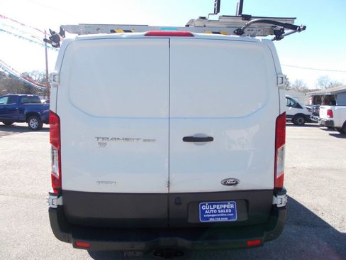 Used 2017 Ford Transit 250 130 Low Roof image 4