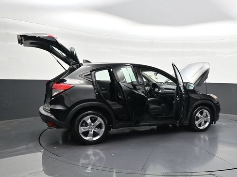 Used 2022 Honda HR-V LX image 25