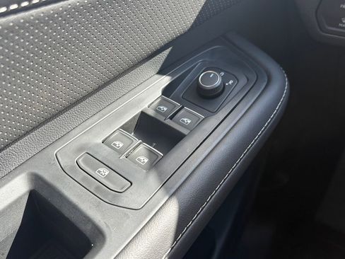 New 2026 Volkswagen Atlas Cross Sport SE AWD/4WD image 33