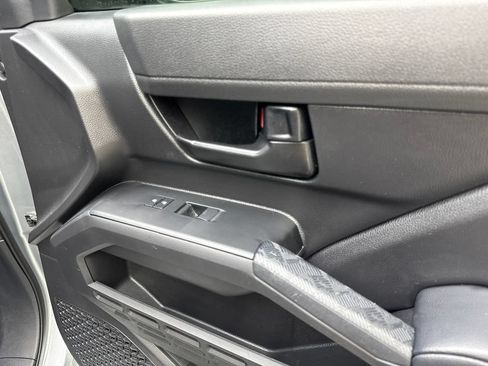 Used 2025 Toyota Tacoma SR AWD/4WD image 49