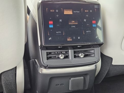 New 2026 Cadillac Vistiq Luxury image 20