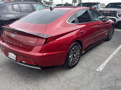 Used 2023 Hyundai Sonata SEL FWD image 2