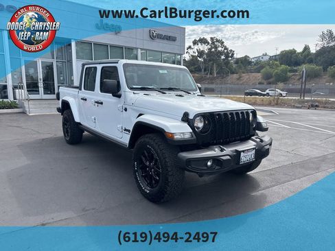 Used 2021 Jeep Gladiator Sport image 1