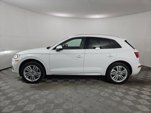 Used 2018 Audi Q5 Premium w/ Premium Plus Package AWD/4WD image 4