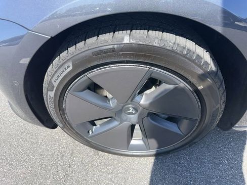 Used 2022 Tesla Model 3 Long Range AWD/4WD image 8