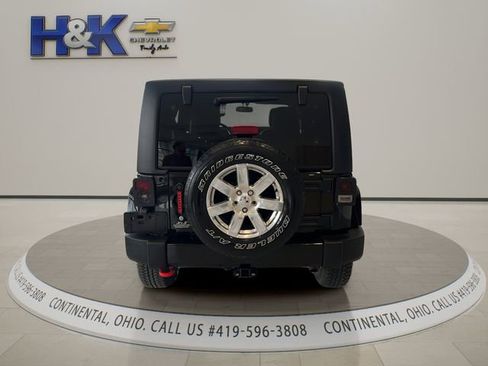 Used 2018 Jeep Wrangler Unlimited Sahara w/ Max Tow Package AWD/4WD image 5