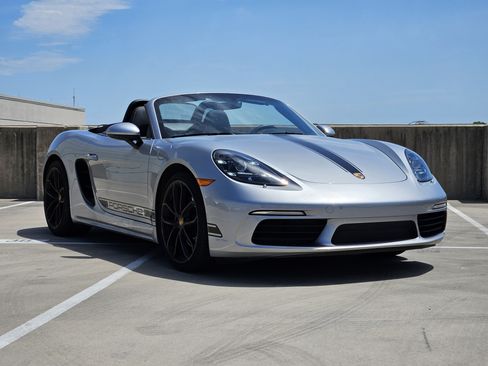 Used 2024 Porsche 718 Boxster RWD image 10