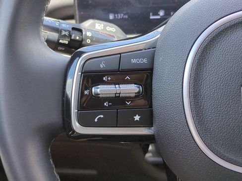 Certified 2025 Kia Sorento SX FWD image 20