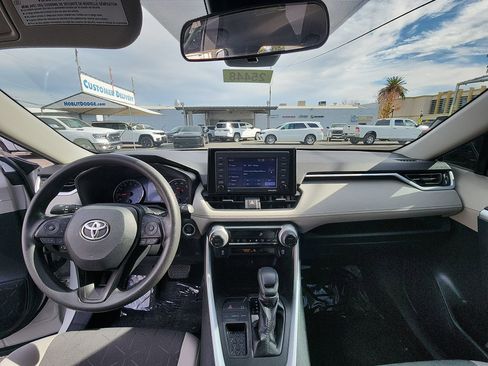 Used 2021 Toyota RAV4 XLE image 25