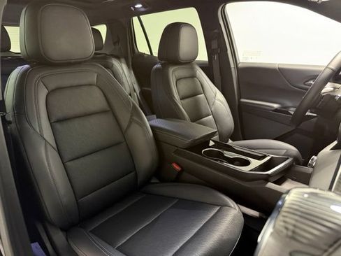 Used 2025 Chevrolet Equinox LT w/ Convenience Package II FWD image 30