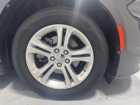 Used 2023 Dodge Charger SXT image 4