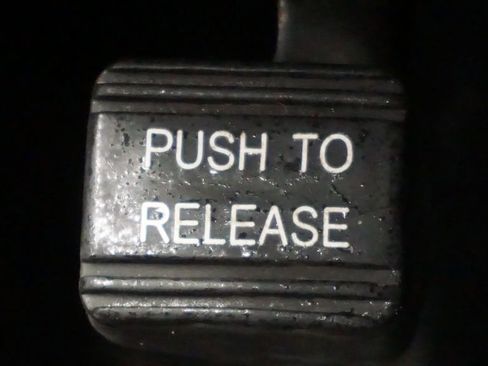 Used 2013 Dodge Grand Caravan American Value Package w/ UConnect Hands-Free Group image 32