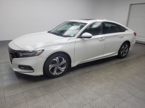 Used 2018 Honda Accord EX image 2