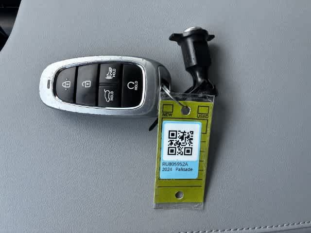 Used 2024 Hyundai Palisade SEL FWD image 37