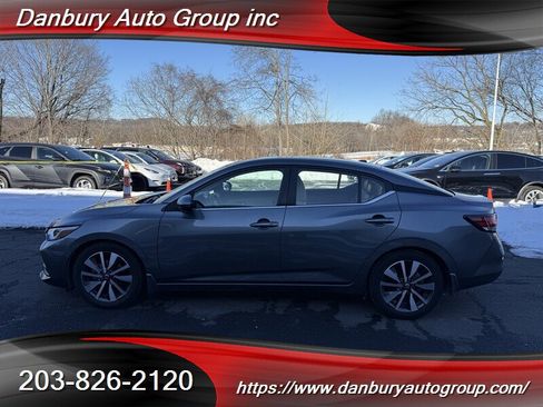 Used 2021 Nissan Sentra SV w/ SV Premium Package image 3