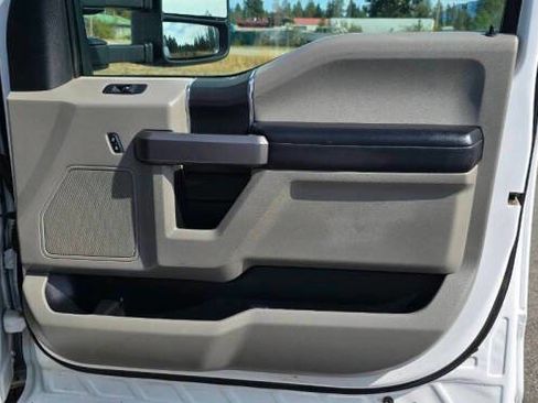 Used 2022 Ford F350 XLT image 16