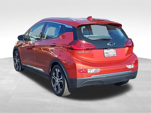 Used 2021 Chevrolet Bolt Premier w/ Infotainment Package image 5