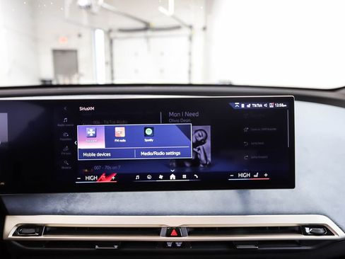 New 2026 BMW iX xDrive45 image 15