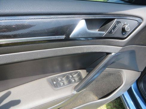 Used 2015 Volkswagen Golf TDI SEL w/ Lighting Package (SEL) FWD image 12