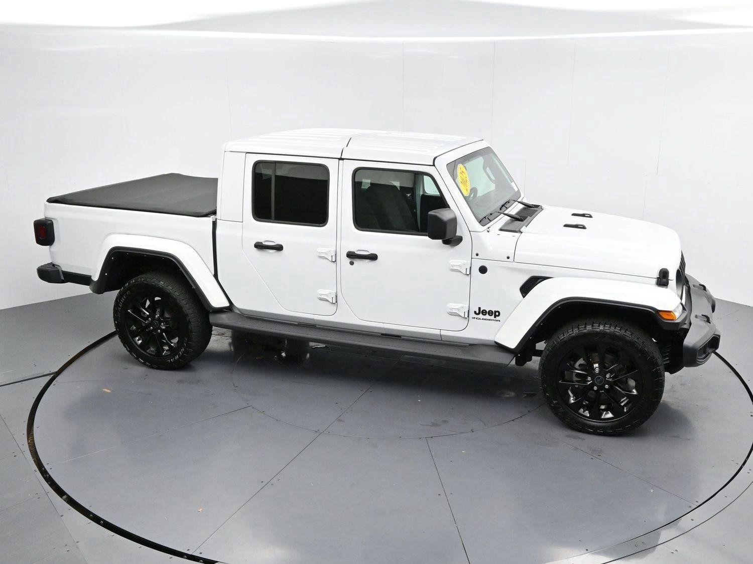 Used 2025 Jeep Gladiator Sport AWD/4WD image 35