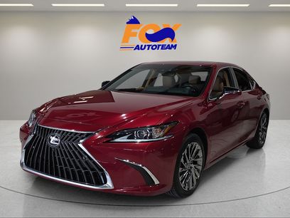 Used 2025 Lexus ES 300h w/ Technology Package