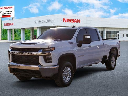 Used 2023 Chevrolet Silverado 2500 LT image 2
