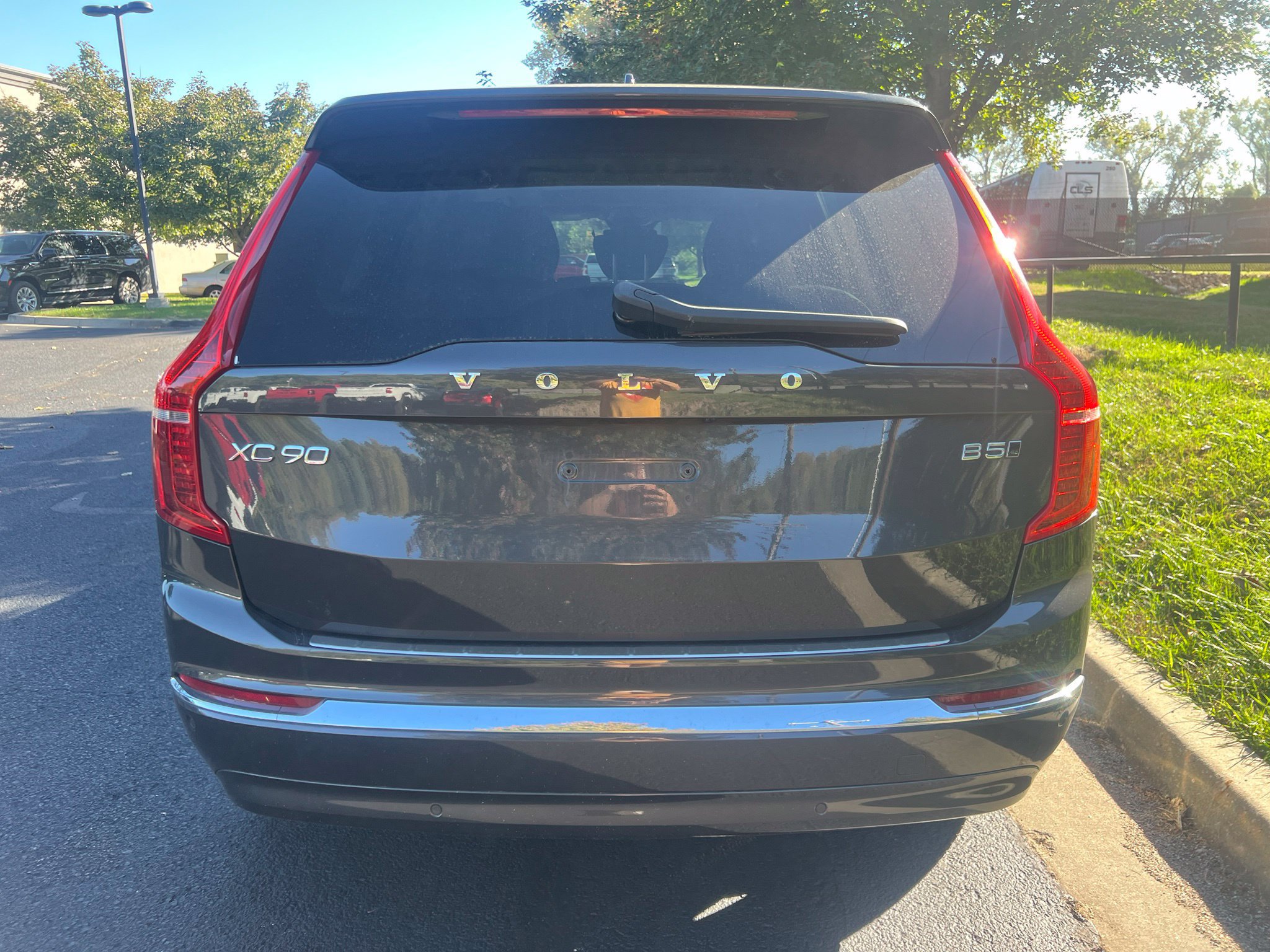 Used 2023 Volvo XC90 B5 Plus AWD/4WD image 6